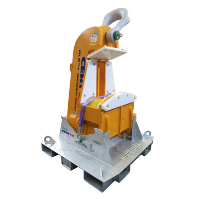 Certex j-hook 90 t for tower section lifting, front | © CERTEX Danmark A/S