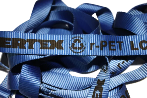 Mærkning på Trucker r-PET båndet