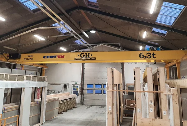 Traverskran til Leth Beton