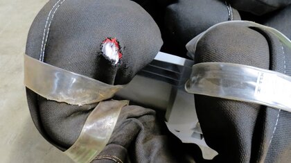 Hole in the heavy-lift round sling jacket | © CERTEX Danmark A/S 