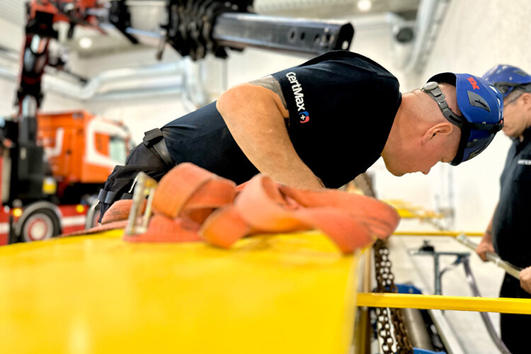 Kranmontage hos Fasterholt Maskinfabrik | © CERTEX Danmark A/S Kranmontage hos Fasterholt Maskinfabrik | © CERTEX Danmark A/S