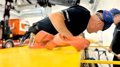 Crane assembly at Fasterholt Maskinfabrik | © CERTEX Danmark A/S