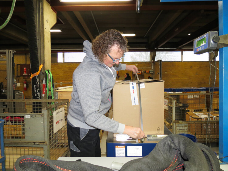 Praktikant i forsendelsen | © CERTEX Danmark A/S