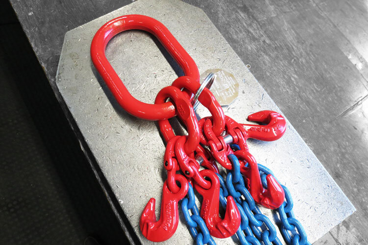 Master link assemblies as top component in chain sling Master link assemblies as top component in chain sling