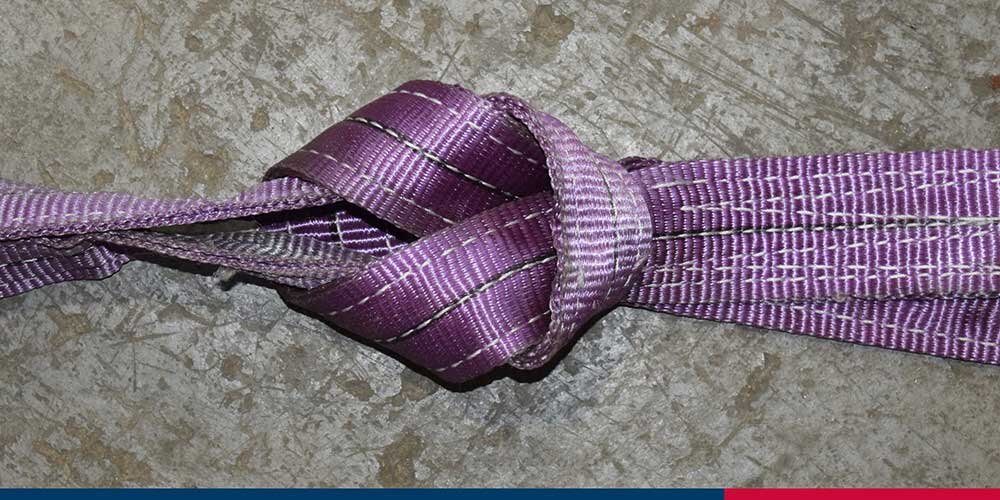 Rejection criteria webbing slings | © CERTEX Danmark A/S When should a webbing sling be discarded | © CERTEX Danmark A/S