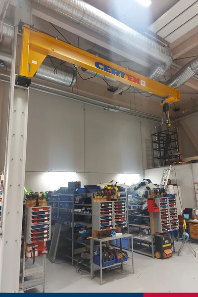Jib crane for bus terminal | © CERTEX Danmark A/S