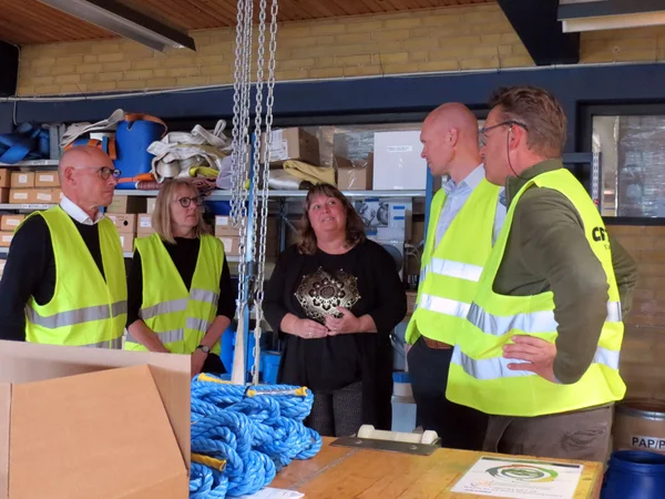 Managing director Majbritt Petersen gives a tour at the board meeting for DI Sønderjylland | © CERTEX Danmark A/S