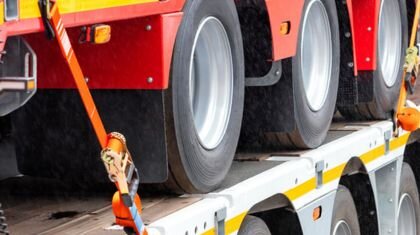 Cargo securing – chain or web lashing