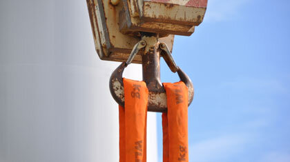 Heavy-lift sling in hook